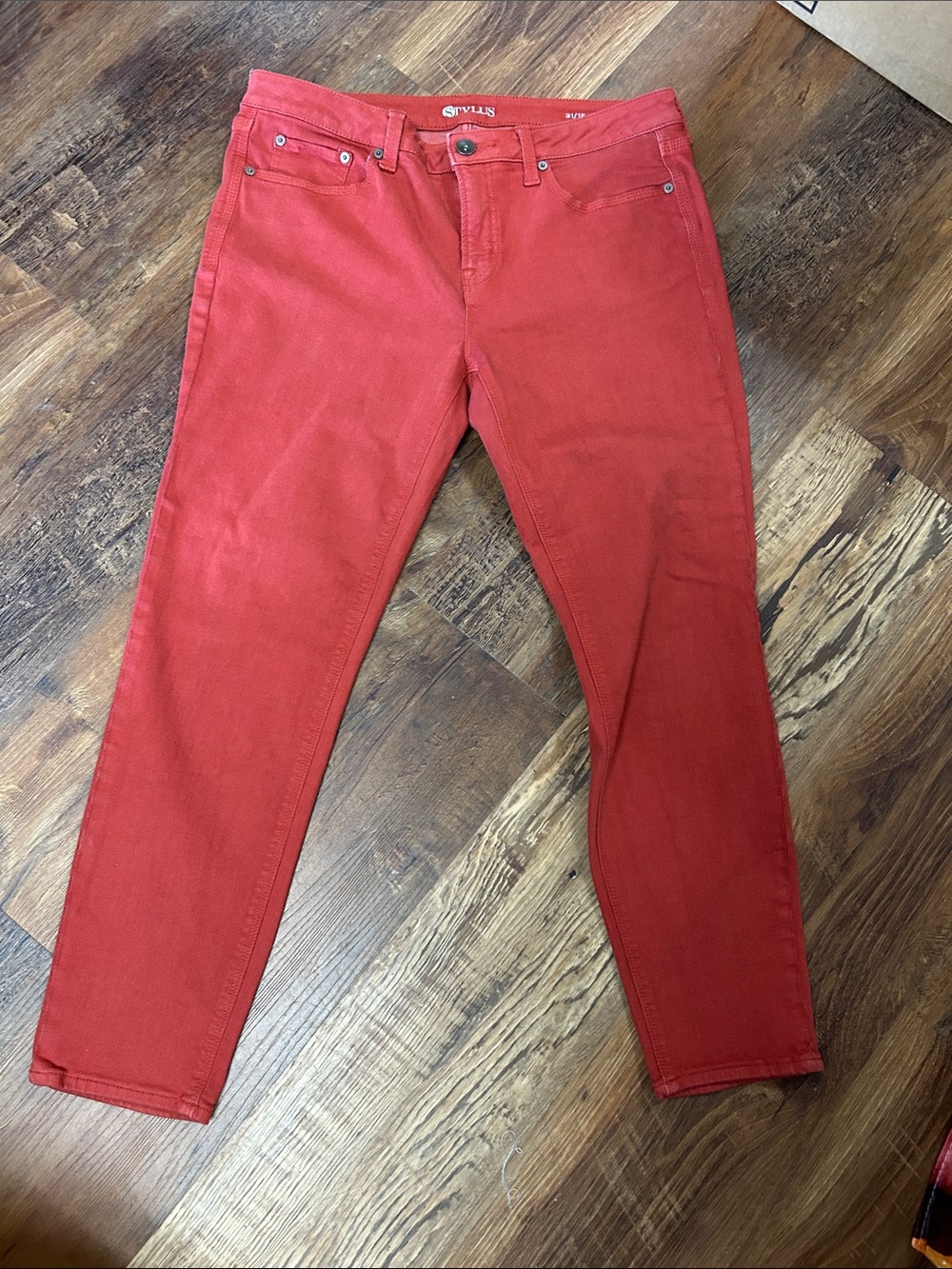 STYLUS Women’s Red Slim Straight Chinos